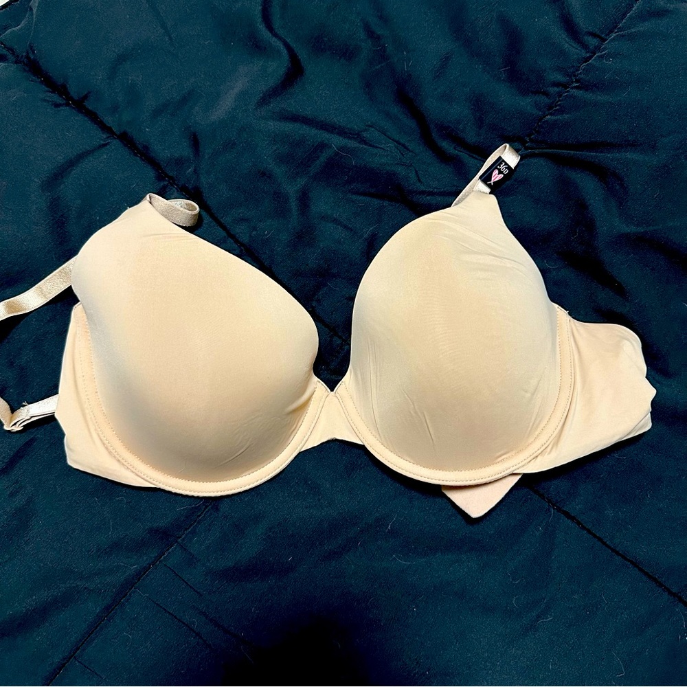 Victoria Secret 36D NWT padded nude push up bra